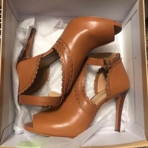 Michael KORS Jessie Open Toe Bootie Black/Acorn